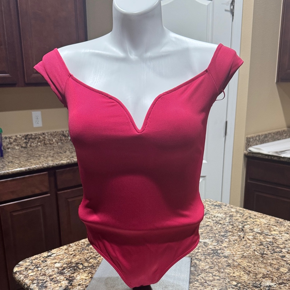 Express Off-Shoulder Pink Bodysuit